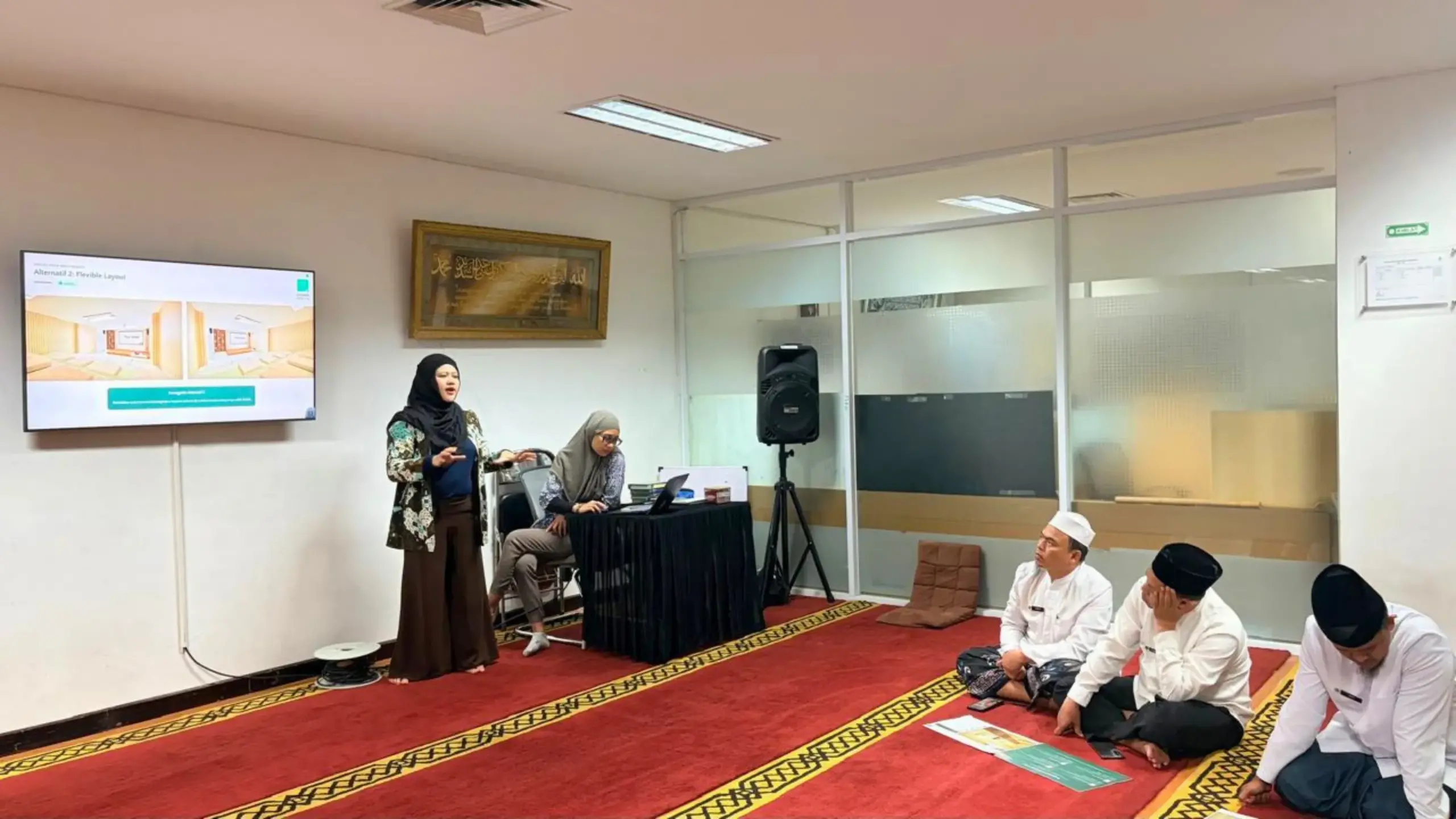 Mengubah Ruang Sisa pada Masjid Daarut Tauhiid menjadi Ruang Edukatif menggunakan Teknologi Interaktif dan Virtual Reality Mengubah Ruang Sisa pada Masjid Daarut Tauhiid menjadi Ruang Edukatif menggunakan Teknologi Interaktif dan Virtual Reality