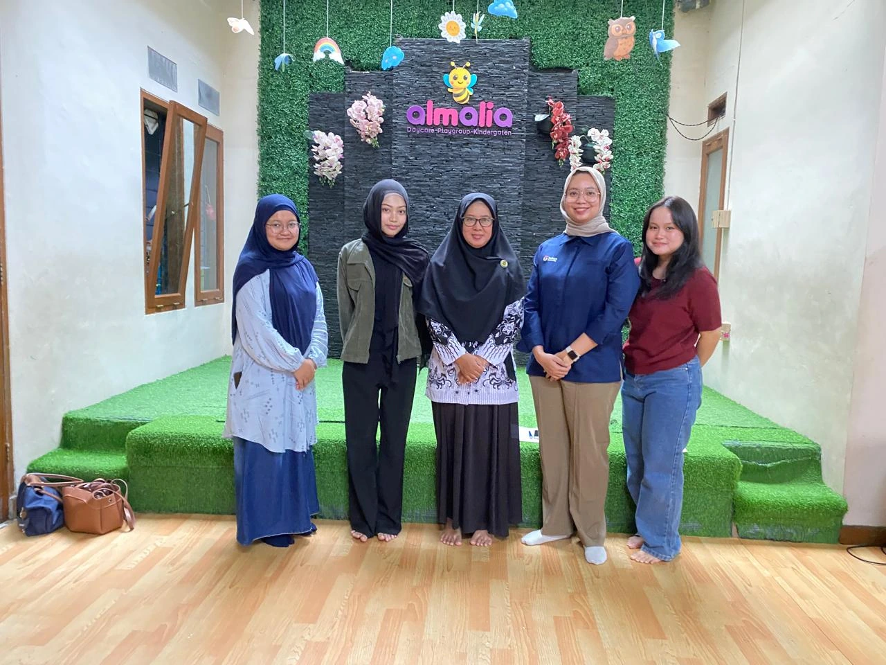 Hibah Furniture Ramah Anak Sebagai Media Pembelajaran di Almalia School dalam Pengembangan Sikap Disiplin pada Anak Usia Dini